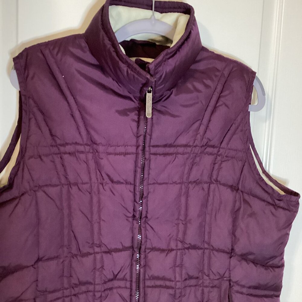 Woolrich Women's Quilted Puffer Vest Dark Wineberry Full Zip Size L Pockets Warm - Picture 2 of 9